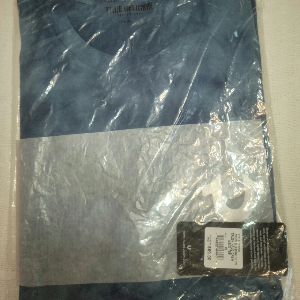 TRUE RELIGION SHIRT